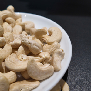Premium Quality Fresh Whole Cashew Nut Grade WW180 USDA Organic From Cambodia <b>Vacuum</b> Packed Wholesale Manufacturer - Product Image 2
