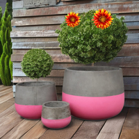 Ensemble de pots à fleurs en béton écologiques modernes gris et rose pour l'extérieur, la maison et le jardin, design minimaliste pour fleurs et plantes vertes