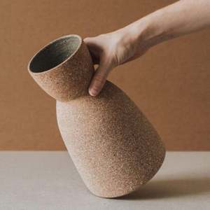 Vase de table artisanal de forme irrégulière, style nordique européen, pour hôtels, collection 2026, par Universal Overseas - Product Image 5