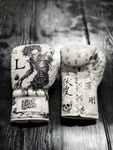 Guantes de Boxeo de Nuevo Diseño en Cuero, Personalizables con Cierre de Cordones o de Velcro, Correa de Muñeca Ajustable, Impresión por Sublimación - Product Image 6