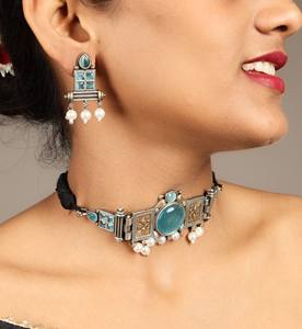 Conjunto de Collar Gargantilla Bohemio de Plata Oxidada y Chapado en Oro de Dos Tonos con Piedra Monalisa y Pendientes de Perlas para Mujer - Regalo de Boda - Product Image 4