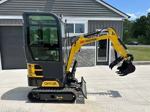Mini-excavatrice AGT QH13R neuve, 2,5 tonnes, petite pelle compacte avec moteur et composants de pompe de qualité garantie. - Product Image 4