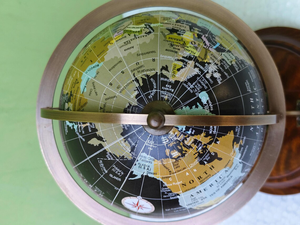Globe terrestre en laiton fait main avec base en forme de boussole |   Décoration de bureau nautique antique - Product Image 2