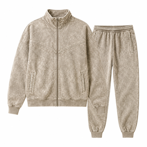 Conjunto Deportivo Moderno de Dos Piezas con Efecto Desgastado, Tela Suave y Ajuste Cómodo para Moda Casual - Product Image 2