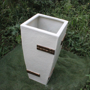 กระถางต้นไม้ทรงสี่เหลี่ยมผืนผ้า รุ่น Elegance Mosaic KNT สีขาว ทำจากไฟเบอร์กลาส แกะสลักด้วยมือ ดีไซน์คลาสสิก ผิวเรียบเงางาม ใช้ได้ทั้งภายในและภายนอกอาคาร ดีไซน์โดดเด่นไม่เหมือนใคร - Product Image 1