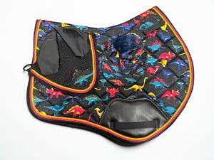 Ensemble de tapis de selle personnalisés respirants, protège-mollets anti-mouches, bandages de protection pour chevaux, équipement équestre rembourré, couverture de saut douce en coton - Product Image 1