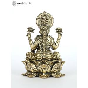 Escultura de latón superfino hecha a mano de 3,7 pulgadas de la diosa Lakshmi sentada en loto para regalos en el hogar y uso en el templo Hecho EN LA India - Product Image 4