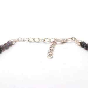 สร้อยข้อมือลูกปัดพลอยไอโอไลต์ทรงกลมเจียระไนธรรมชาติ ขนาด 3 มม. สร้อยข้อมือหินทำมือแบบเรียบง่ายสำหรับผู้หญิงและผู้ชาย ราคาขายส่งจำนวนมาก - Product Image 4