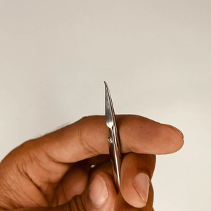 Ciseaux à cuticules professionnels pliables en acier inoxydable à pointe incurvée, nouveau design, logo personnalisé, outils de manucure - Product Image 4