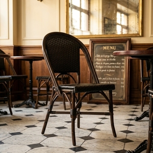 Nouvelle Chaise de bistrot française moderne et minimaliste en rotin tressé, bois foncé, écologique, portable, pour parc, extérieur, jardin, patio, salle à manger, cuisine - Product Image 4