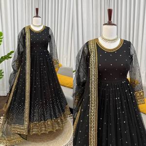 Conjunto de traje Anarkali VASTRA COTTAGE con red de mariposas, pantalón con lentejuelas y bordados, dupatta, pantalón con cintura elástica, ropa étnica festiva - Product Image 6