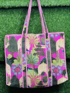 กระเป๋าโท้ทแฮนด์เมดลายพิมพ์แบบดั้งเดิม |   กระเป๋าสะพายไหล่ผ้าฝ้ายลายควิลท์ |   กระเป๋าโท้ทดีไซน์ลายพฤกษศาสตร์เขตร้อน | กระเป๋าเดินทางและช้อปปิ้งขนาดใหญ่ - Product Image 6