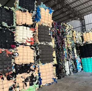 Déchets de mousse PU de qualité supérieure en balles, provenant directement de l'usine, vente en gros, éponge recyclée propre, prête à l'exportation vers le Danemark - Product Image 6