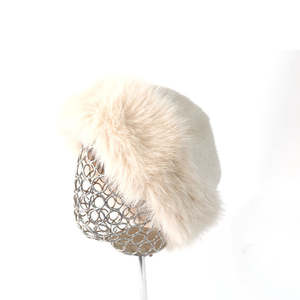 SIDDIQUI HOSINEX Nouveau 2024 Chapeau Bob Femme Adulte en Fausse Fourrure Unie Laminée Décontracté Doux Teint Sans Couture Hiver Chaud avec Nœud Vente en Gros - Product Image 6