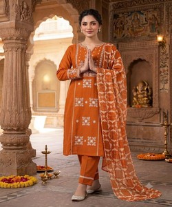 Conjunto de Kurti y Pantalón Bordado de Diseño para Mujer, Ropa Étnica Tradicional, Colección Premium de Boutique, Ropa Elegante para Fiestas 85101 - Product Image 2