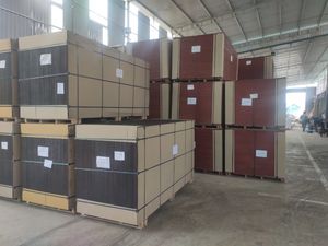 Contrachapado Recubierto de Film al por Mayor de Fábrica en Vietnam, 4x8, 12mm, 15mm, 18mm, 7/9/11 Capas para Encofrados de Hormigón y Construcción - Product Image 6