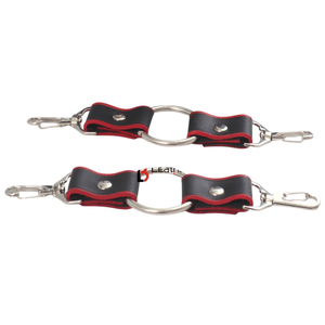 Conjunto de Bondage Bad Boy de Cuero Vacuno Negro con Esposas, Látigo, Paleta y Restricciones - Product Image 6