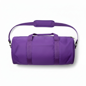 Material ideal para sesiones de entrenamiento, deportes al aire libre y uso diario. Bolsa deportiva de estilo atlético moderno, ligera y cómoda. - Product Image 1