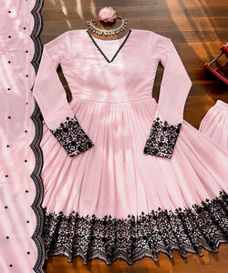 Conjunto de Top, Pantalón Palazzo y Dupatta con Bordado Georgette de Diseño Exclusivo, Ropa Étnica para Mujer, Ideal para Fiestas y Bodas, Estilo Indio-Pakistaní 83588 SP-71 - Product Image 3