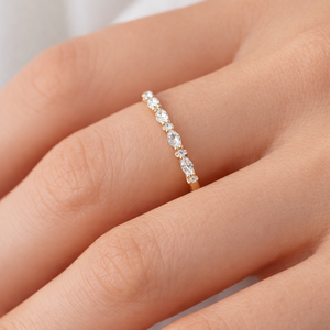 Anillo de Diamantes Cultivados en Laboratorio, Corte Marquesa y Redondo, Media Eternidad, Banda de Oro Sólido de 18K, Anillo de Boda Minimalista Apilable para Mujer - Product Image 5