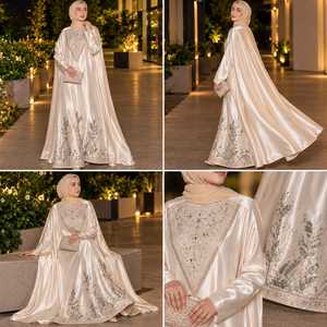 Ensemble de 4 pièces de luxe pour femme : Abaya en satin, robe islamique modeste, ornée de perles et de Zari brodés à la main, coupe ample maxi, col montant, pour la prière - Product Image 3