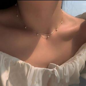 Collier Ciel Étoilé Minimaliste Luxueux Simple et Polyvalent à Lumière Intense avec Perles d'Eau Douce Naturelles - Product Image 1