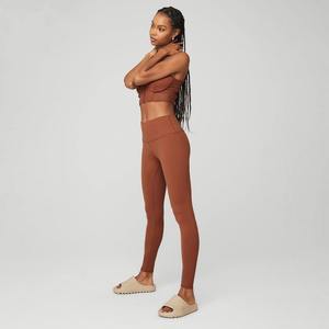 Ensemble de sport 2 pièces pour femme, couleur unie, soutien-gorge de sport en maille, leggings taille haute, coupe ajustée, respirant, ensemble de vêtements de sport - Product Image 4