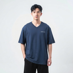 T-shirt pour homme à col en V uni, coupe ajustée, respirant, en coton mélangé doux, manches courtes, décontracté, personnalisable - Product Image 1