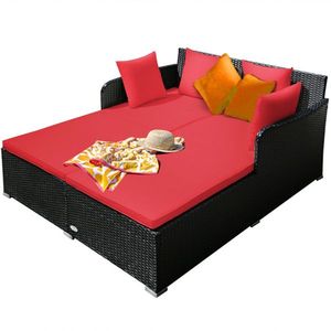 Divano Letto da Esterno in Rattan Rosso con Eleganti Cuscini Imbottiti per Divani da Giardino - Product Image 1