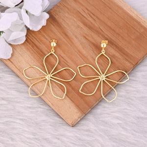 Pendientes de Botón de Moda, Chapados en Oro, con Forma Floral, Joyería de Fantasía para Mujer, Regalos de Aniversario - Product Image 2