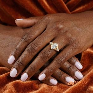Anillo de compromiso de plata con moissanita talla pera de tres piedras, joyería de lujo para novia, boda, aniversario, regalo de moda en EE. UU. - Product Image 5