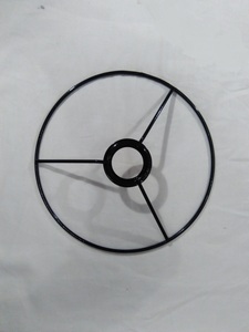 Anillos de latón modernos para pantallas de lámparas con casquillos E27, disponibles para formas de tambor, Empire, cónicas, cónicas con base y cilíndricas. - Product Image 2