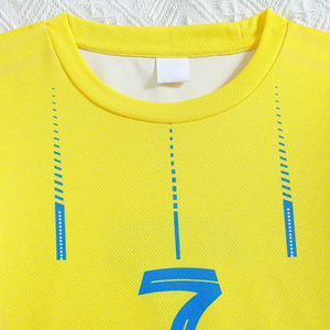 Maillots de football en gros 2025 – Tenues de football personnalisables avec logo – Ensembles d'uniformes de football unisexes – Fabrication pakistanaise - Product Image 4