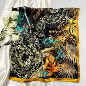 Élégant foulard carré en soie de mûrier pour femme, imprimé géométrique, respirant, luxe et mode - Product Image 1