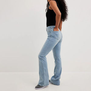 Pantalones Vaqueros Acampanados para Mujer, Hechos a Medida, OEM, Pantalones de Mezclilla Transpirables para Invierno, con Logotipo Personalizado - Product Image 2