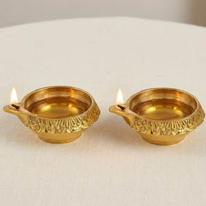 Traditional Brass Art Deco Diya <b>Oil</b> <b>Lamp</b> with Engraved Design Copper Accents for Religious Ceremonies and Diwali Festival Decor - Product Image 3