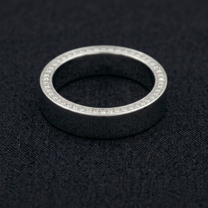 Elegante Anillo de Boda de Diamantes en Oro Blanco de 18K para Mujer, Joyería de Compromiso con Estilo para Ocasiones Especiales - Product Image 2