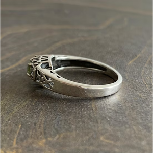 Designer Vintage <b>Ring</b> with Peridot (3.0 Grams) Tarnish-Free 925 <b>Silver</b> Jewelry for Engagement Wedding Party Wear - Product Image 4