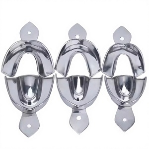 Plateaux d'empreinte dentaire manuels complets pour la bouche, fabriqués au Pakistan, thermoformables, type supérieur et inférieur, en acrylique, certifiés CE, les meilleurs pour la dentisterie - Product Image 4