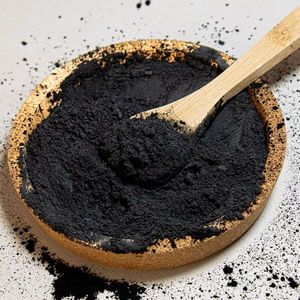 WARRLY Carbón Activado Orgánico 99% a Base de Coco, Ingrediente Alimentario, Proveedor de Envases a Granel en Botellas y Tambores - Product Image 1