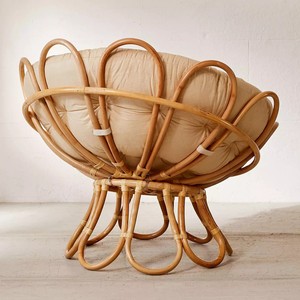 ชุดเก้าอี้ปาปาซานหวายลายสแกลลอป สำหรับสวนและลานบ้าน พร้อมเบาะรองนั่ง - Product Image 3