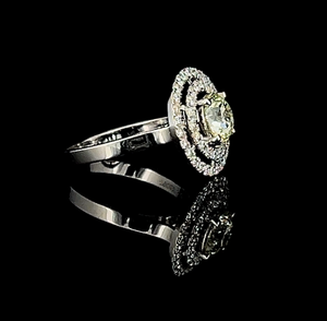 Bague de fiançailles halo en diamant CVD de créateur, fabriquée en or blanc 14 carats, avec un éclat exceptionnel et une pure élégance - Product Image 4