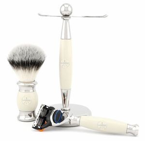 Rasoir de sécurité à double tranchant en acier inoxydable à 5 lames, forme vase, noir et chrome, avec étui en cuir - Product Image 6