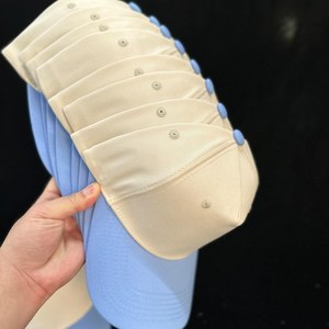 Casquette de baseball beige et bleue, 5 panneaux, ajustée, unisexe, en coton, décontractée, printemps-été, couleur unie, avec bouton décoratif - Product Image 1