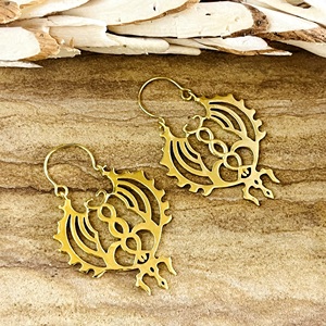 Boucles d'oreilles créoles ethniques au design unique, style tribal filigrané, en laiton plaqué or 18 carats, pour femmes, style bohème et gothique, vente en gros - Product Image 6