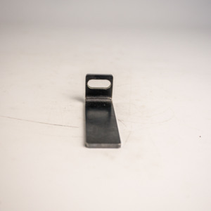 Soporte en L de Doble Ranura de Chapa Metálica de Precisión AMT VINA, Fabricado Según Planos Técnicos CAD, Personalizado OEM ODM - Product Image 2