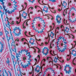 Wholesale Floral Design Cotton Sarongs for Women-Long Neck Head <b>Wrap</b> <b>Beach</b> Pareo Custom Size Quick Dry Anti-Bacterial Summer Use - Product Image 2