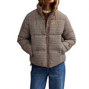 Blouson Bomber en Jean Court Marron Uni Personnalisé pour Femme, Col Montant, Boutons Cachés, Rembourrage en Poly Recyclé, Style Vintage Automne, Tendance Urbaine - Product Image 1