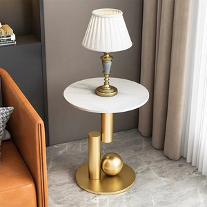 Mesa Auxiliar Moderna y Duradera con Tapa de Metal, Mesa Lateral con Marco de Metal Dorado, Mesa Auxiliar de Lujo para Sala de Estar, Muebles Contemporáneos para el Hogar - Product Image 5
