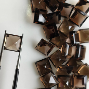 ควอตซ์สโมคกี้ธรรมชาติ 9 มม. ทรงสี่เหลี่ยมเจียระไนแบบสเต็ปคัท คุณภาพดีที่สุด พลอยเม็ดเดี่ยวสำหรับทำเครื่องประดับและสร้อยคอ - Product Image 5